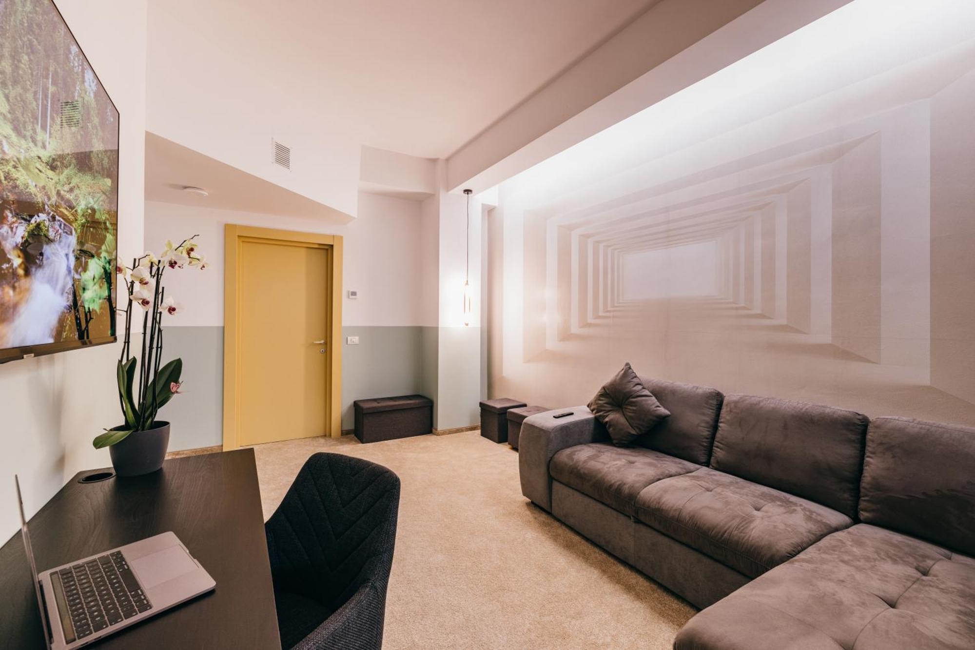 Hotel Agora Mures 3*